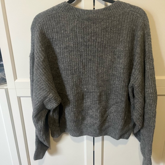 H&M Cropped Cardigan - Picture 3 of 4